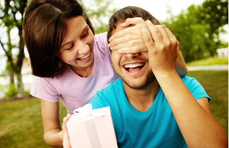 Choosing the Perfect Gift for Your Boyfriend